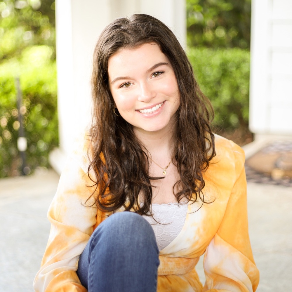 Meet your Posher, Ava